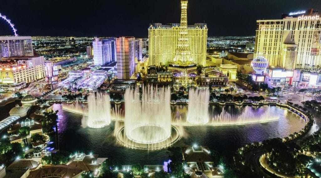 bellagio-hotel-exterior-aerial-fountains-with-paris.tif.image.1440.800.high