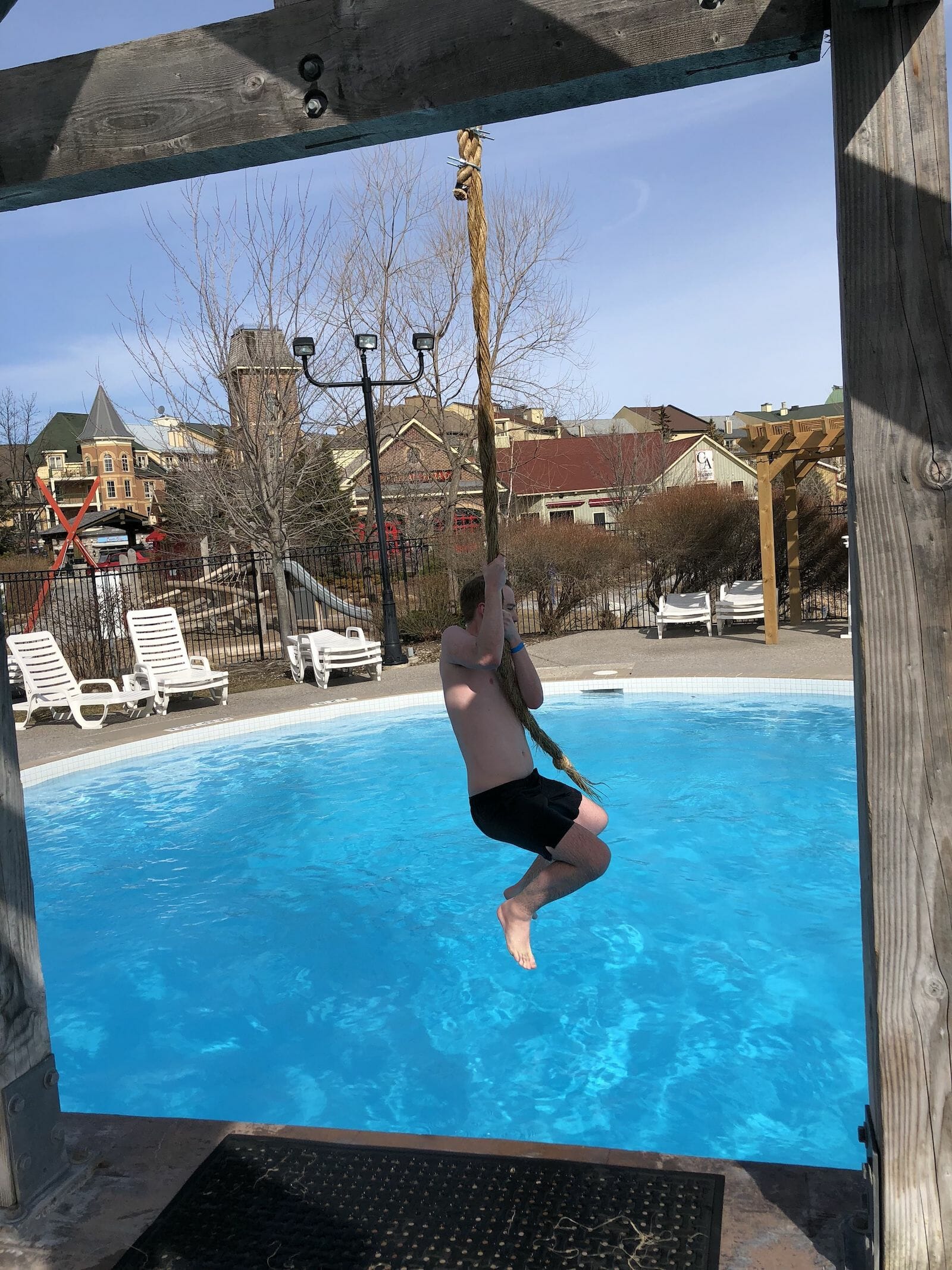 skimobi - rope swing